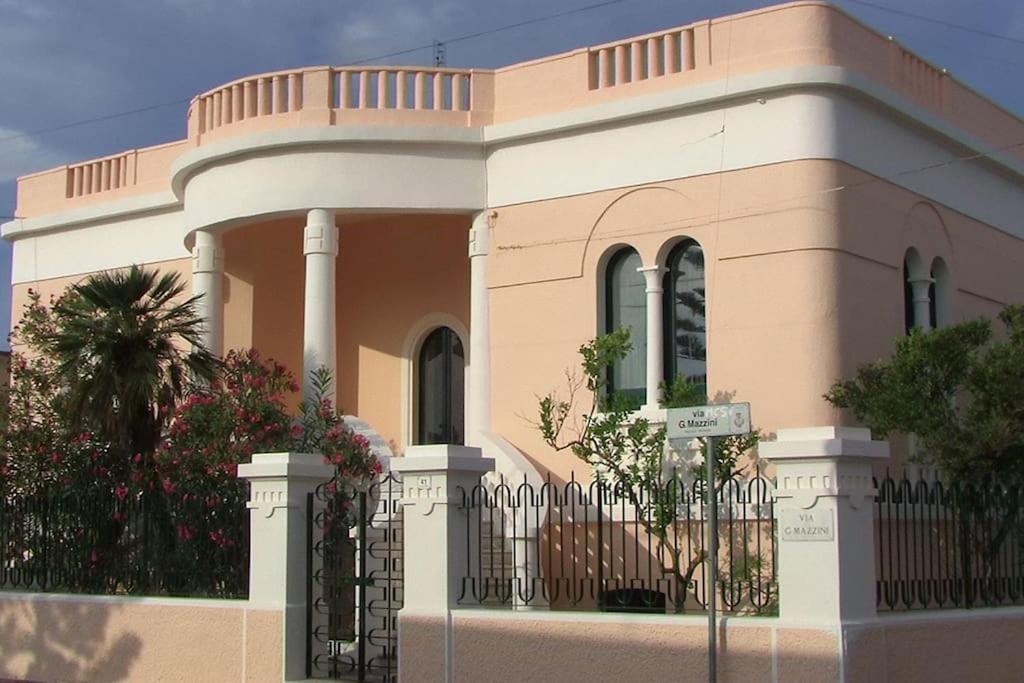 Villa Nel Salento - Ampie Camere E Giardino, Fino A 9 Persone Barbarano del Capo Eksteriør billede